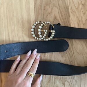 Gucci Black Belt with Gold Logo Buckle